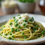 Spaghetti mit Erbsencreme & Parmesan