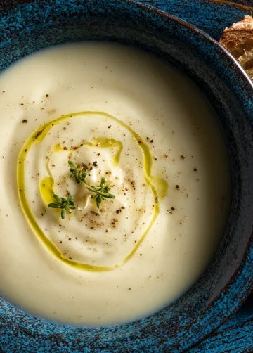 Samtige Blumenkohl-Suppe