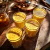 Goldene Milch mit Honig und Zimt